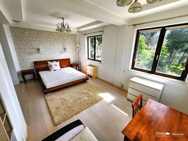 Rustovo'da 5 Yatak Odalı Villa, 392 m²